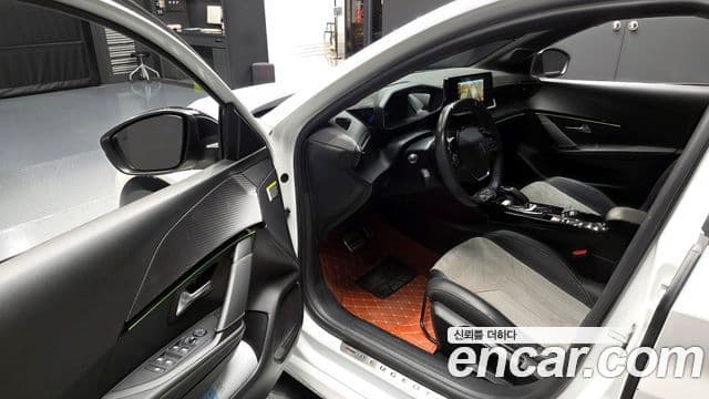 Peugeot e-208 2세대 GT Line, 2021 10