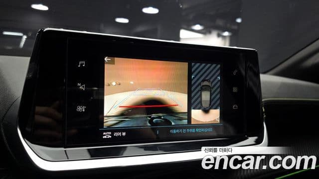 Peugeot e-208 2세대 GT Line, 2021 15