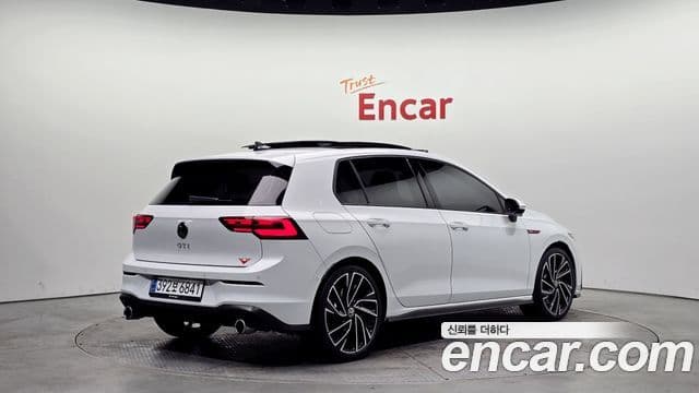 Volkswagen Гольф 8세대 2.0 GTI, 2023 2