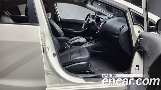 Kia K3 Prestige, 2013 10