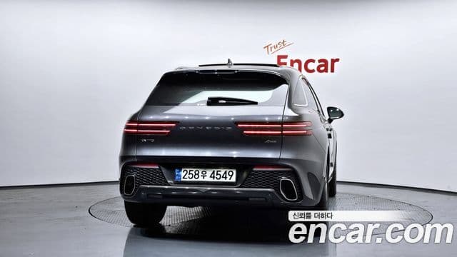 Genesis GV70, 2022 4