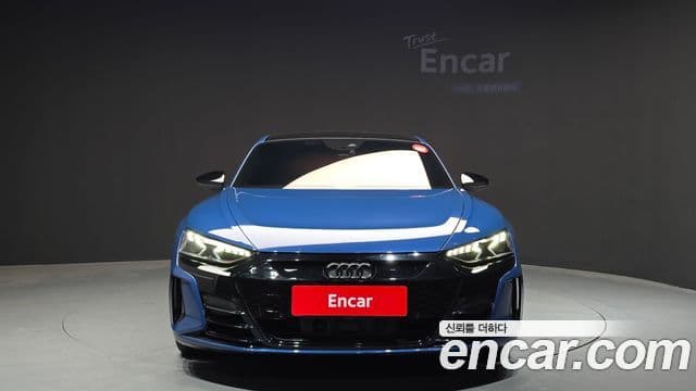 Audi e-Tron GT Premium, 2022 3