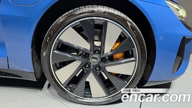 Audi e-Tron GT Premium, 2022 все фото