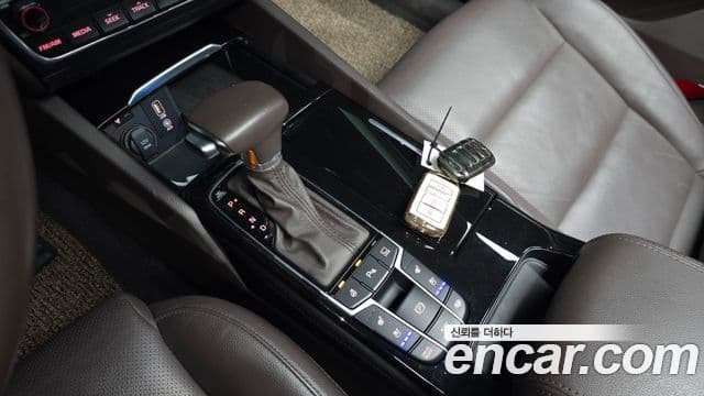Kia All New K7 Prestige, 2016 9