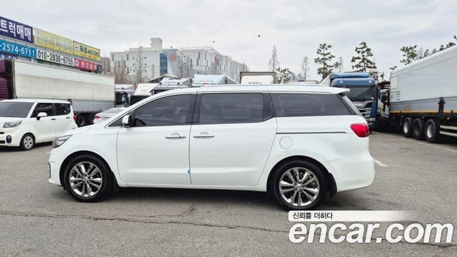 Kia All New Carnival VIP, 2018 4