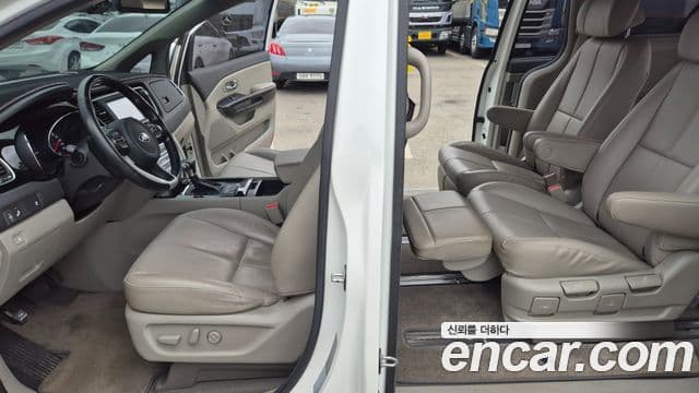 Kia All New Carnival VIP, 2018 9