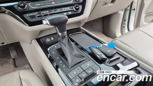Kia All New Carnival VIP, 2018 13