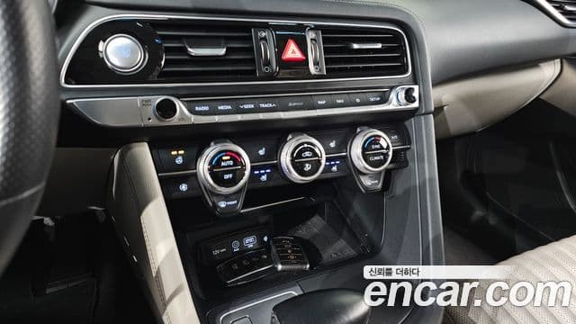 Genesis G70 Elite, 2020 18