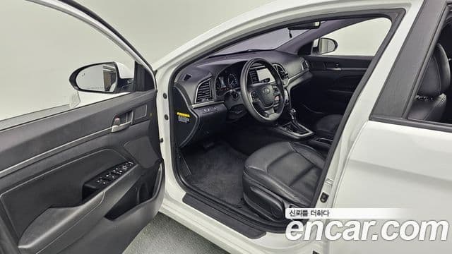 Hyundai Avante AD 1.6 GDI Value Plus, 2018 11
