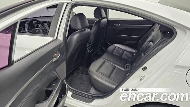 Hyundai Avante AD 1.6 GDI Value Plus, 2018 12