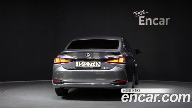 Lexus ES300h 7세대 Executive, 2021 4