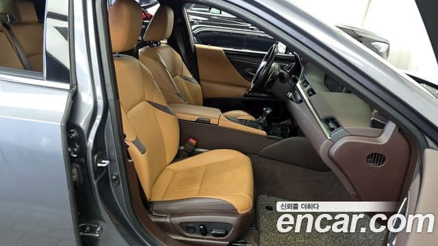 Lexus ES300h 7세대 Executive, 2021 11