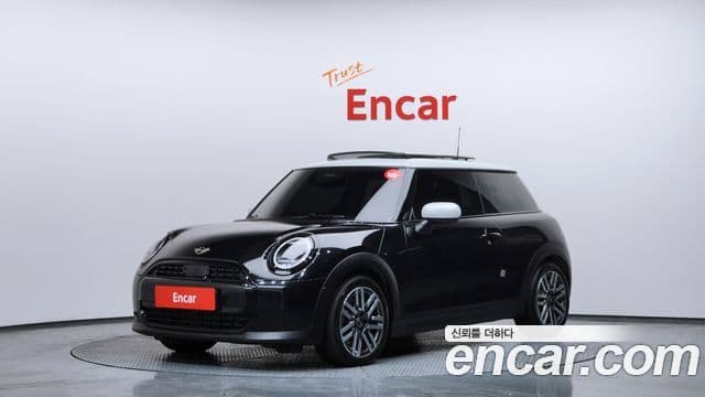 Mini Cooper C 4세대 Classic, 2025 1