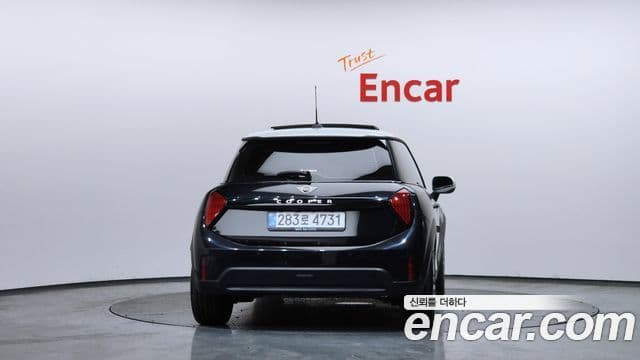 Mini Cooper C 4세대 Classic, 2025 4