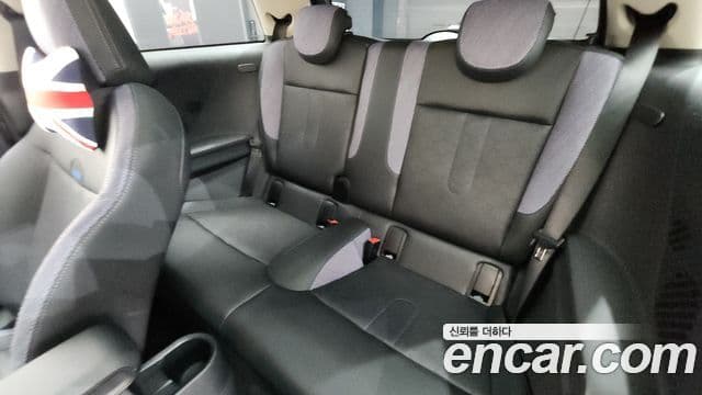 Mini Cooper C 4세대 Classic, 2025 12