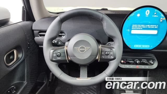 Mini Cooper C 4세대 Classic, 2025 13