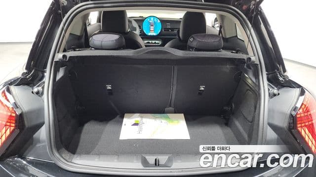 Mini Cooper C 4세대 Classic, 2025 20