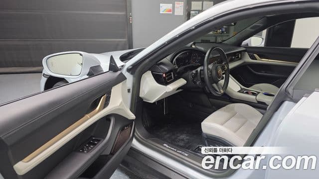 Porsche 타이칸 GTS, 2024 10