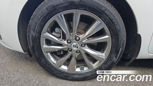 Kia The / новый New Carnival Special, 2019 все фото