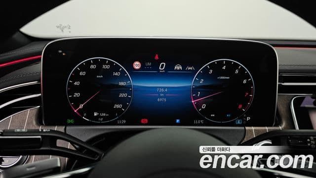 Mercedes-Benz E-класс W214 Exclusive, 2025 8