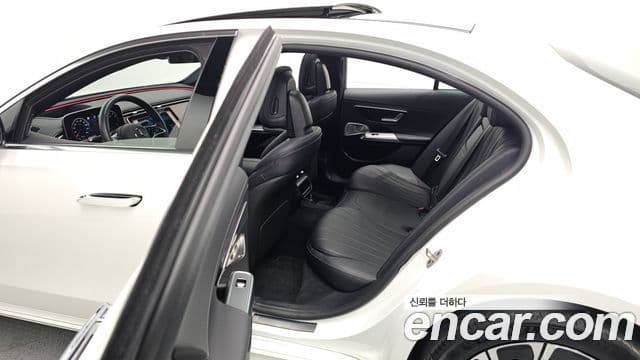 Mercedes-Benz E-класс W214 Exclusive, 2025 13