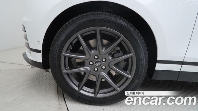 Land Rover Range Rover Velar 3.0 P400 Dynamic HSE, 2025 все фото