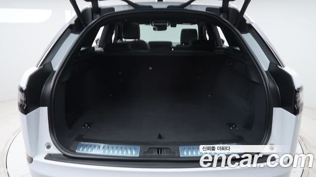 Land Rover Range Rover Velar 3.0 P400 Dynamic HSE, 2025 12