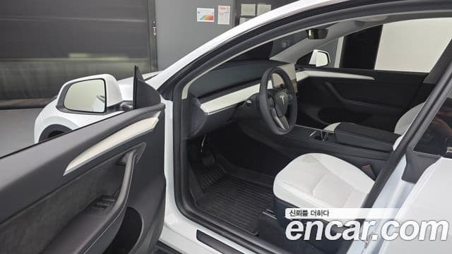 Tesla модель Y, 2024 10