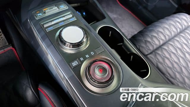 Genesis GV70, 2022 9