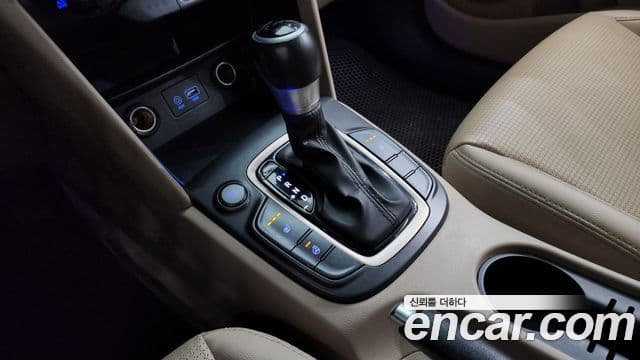 Hyundai Kona Modern Art, 2018 9