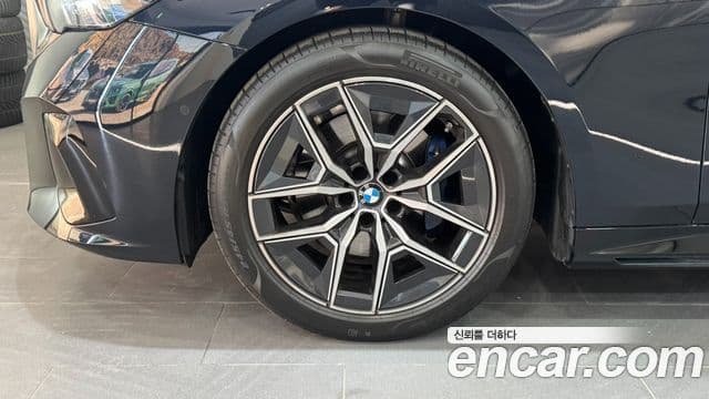 BMW 5시리즈 (G60) 520i M Sport, 2024 все фото