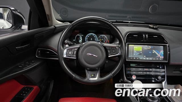 Jaguar XE 20d R스포츠, 2018 13