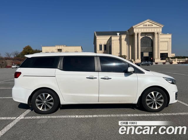 Kia All New Carnival Luxury, 2016 7