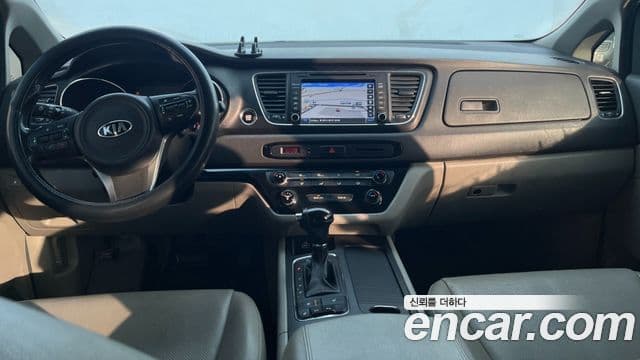 Kia All New Carnival Luxury, 2016 9