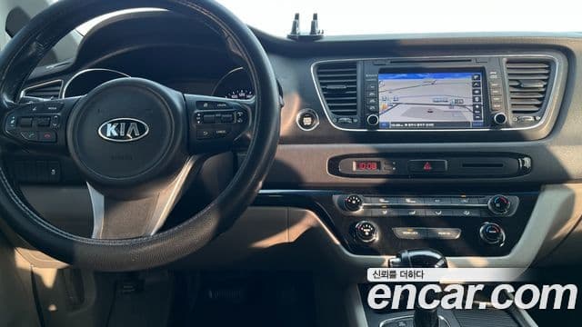 Kia All New Carnival Luxury, 2016 10
