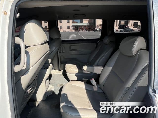Kia All New Carnival Luxury, 2016 12