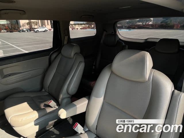 Kia All New Carnival Luxury, 2016 13