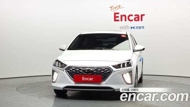 Hyundai The / новый New Ioniq гибрид Q, 2020 3