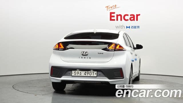 Hyundai The / новый New Ioniq гибрид Q, 2020 4