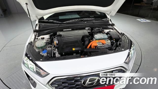 Hyundai The / новый New Ioniq гибрид Q, 2020 6