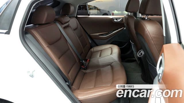 Hyundai The / новый New Ioniq гибрид Q, 2020 12