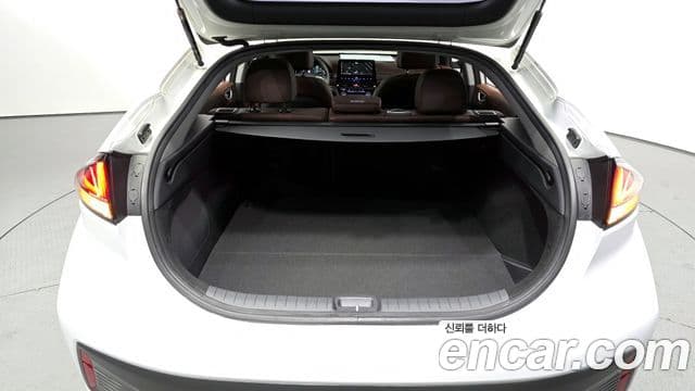 Hyundai The / новый New Ioniq гибрид Q, 2020 20