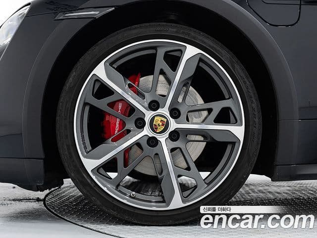 Porsche 타이칸 4S Cross Turismo, 2024 все фото