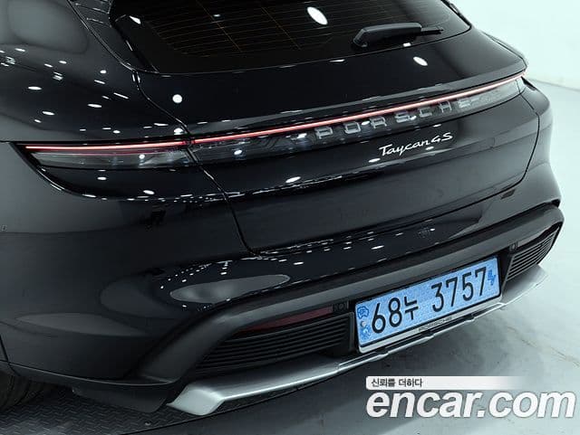 Porsche 타이칸 4S Cross Turismo, 2024 12