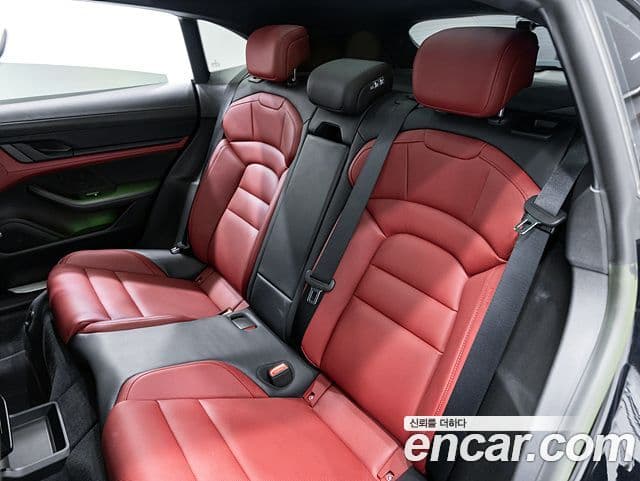 Porsche 타이칸 4S Cross Turismo, 2024 17