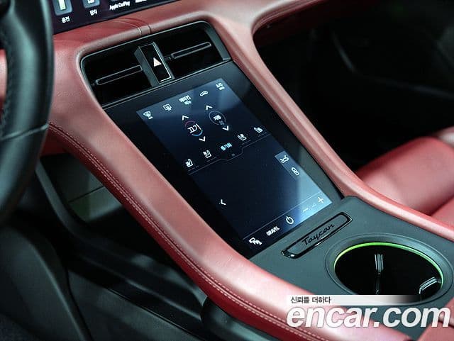 Porsche 타이칸 4S Cross Turismo, 2024 18