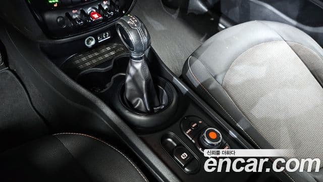 Mini Cooper 클럽맨 2세대, 2018 9