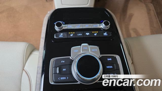 Genesis G90 Luxury, 2019 18