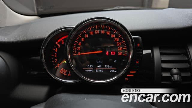 Mini Cooper D 3세대, 2015 8