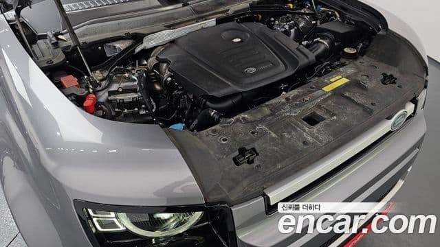 Land Rover Defender (L663) 110 D240 SE, 2020 6